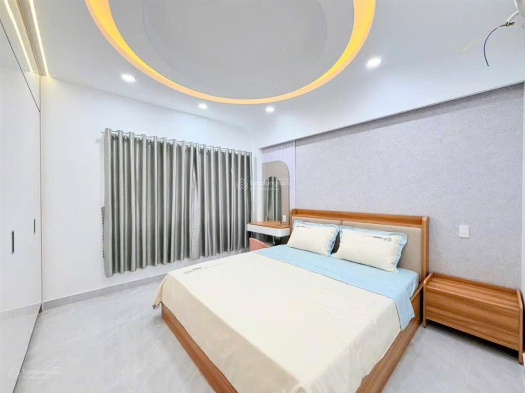 Nhà phố 4 lầu có thang máy full nội thất đã hoàn công p trung mỹ tây q12 cần bán