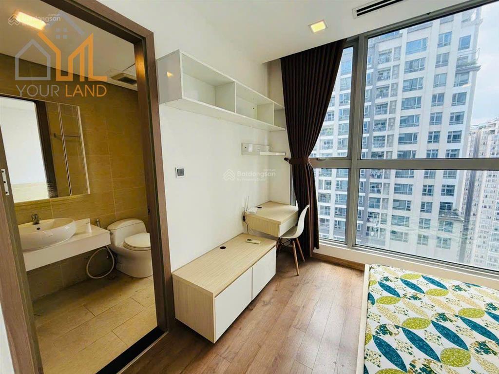 Bán căn 2pn giá tốt ở vinhomes central park có sẵn sổ hồng