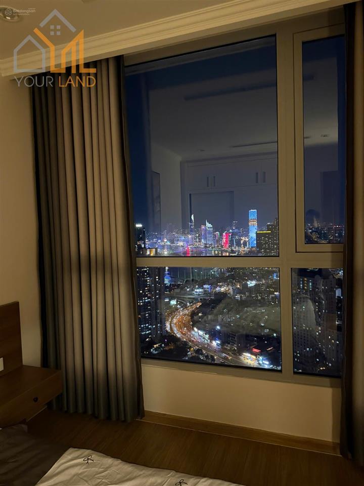 Mình cần bán 1pn view thành phố bitexco có sẵn sổ thương lượng thiện chí
