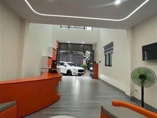 Căn góc xe hơi quay đầu  xe vào trong nhà full nội thất giáp tân bình