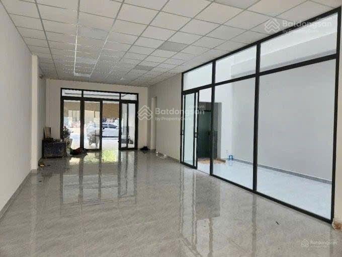 Toà nhà mặt tiền đường lê trọng tấn giáp tân bình  sân bay  etown  đường lưu thông đông đúc