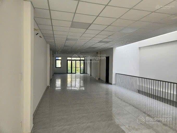 Toà nhà mặt tiền đường lê trọng tấn giáp tân bình  sân bay  etown  đường lưu thông đông đúc