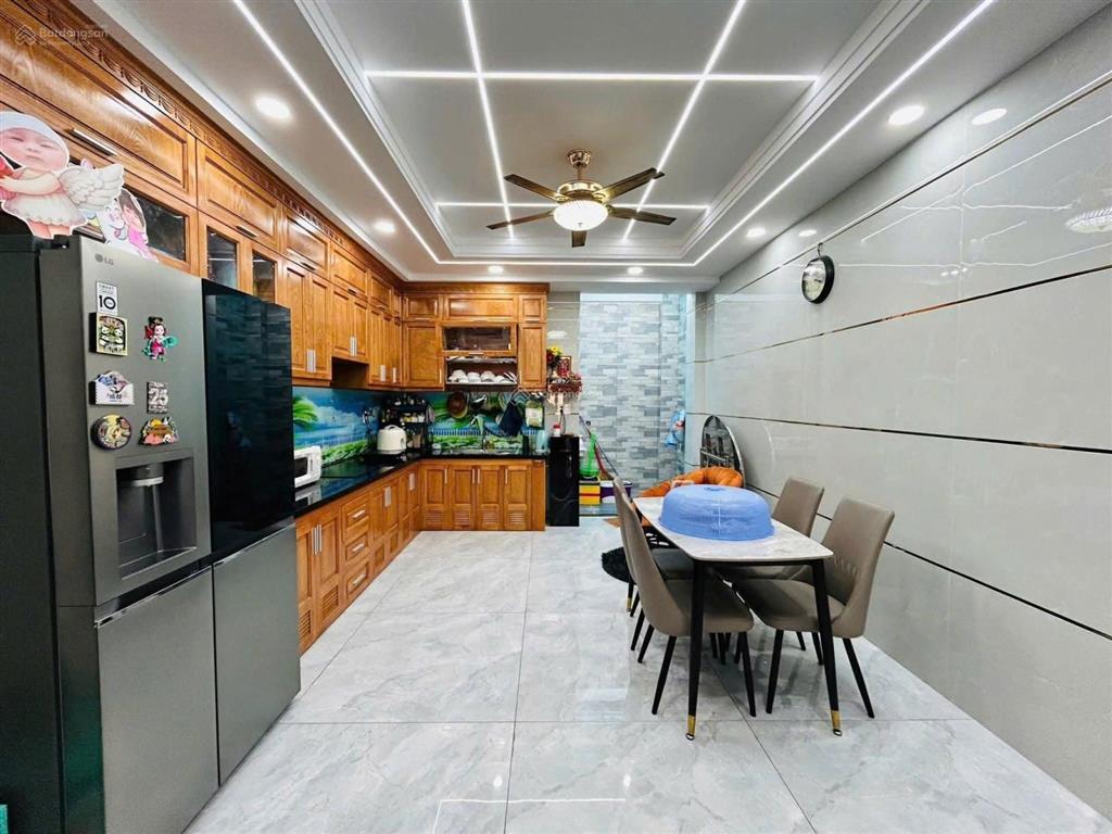 Nhà mới có nội thất hẻm xe tải lê trọng tấn gần aeon tân phú  2 tầng 2pn2wc