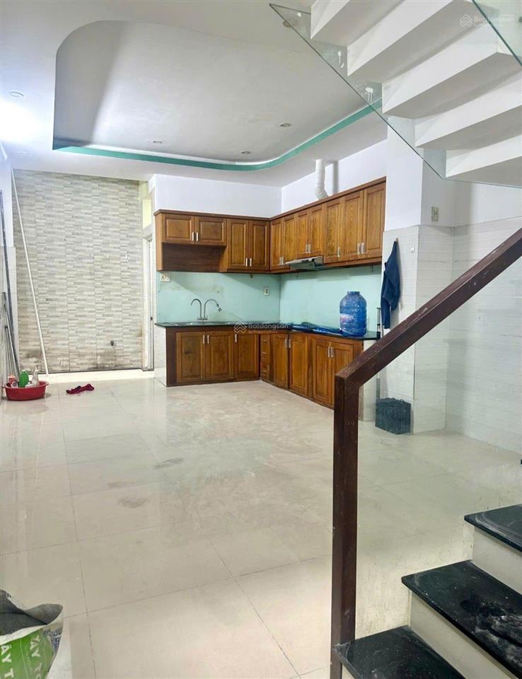 Hẻm xe tải  5pn3wc đường vườn lài  p. phú thọ hòa