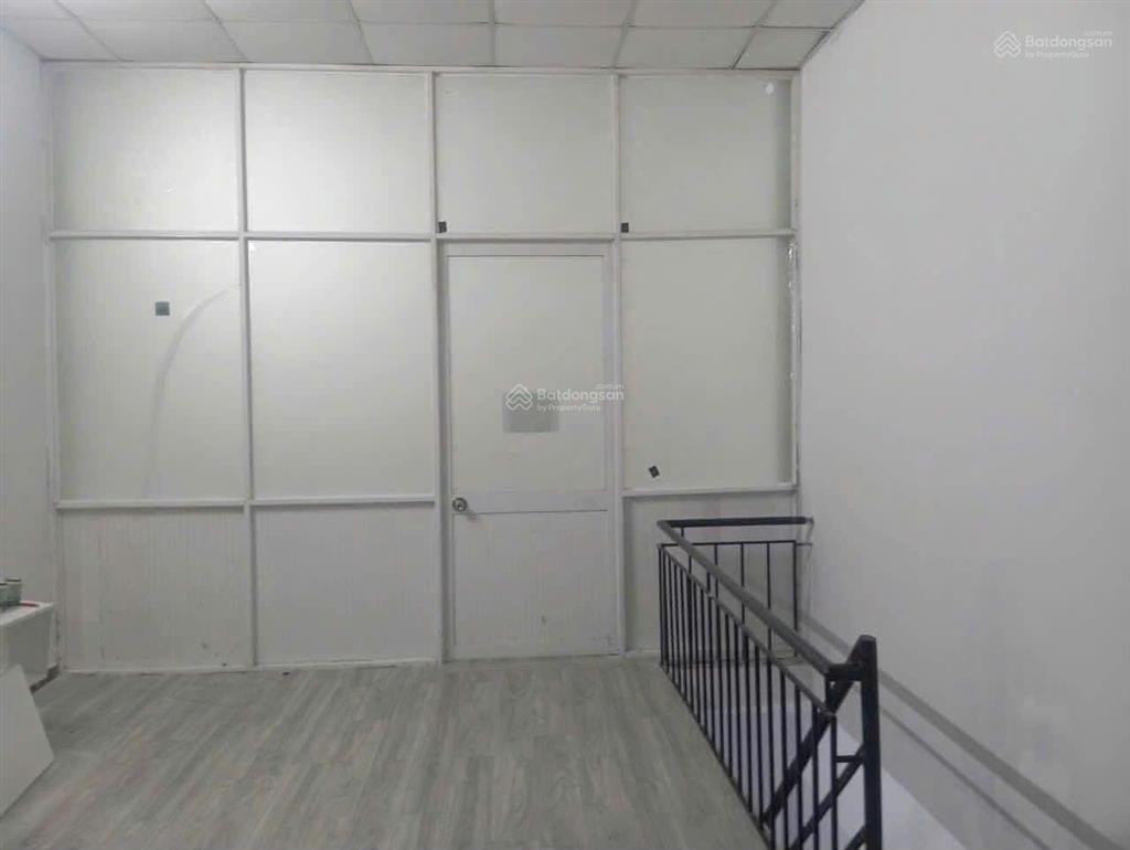Nhà có nội thất gần trường đặng trần côn  thpt tân bình 2 tầng 2pn  2wc