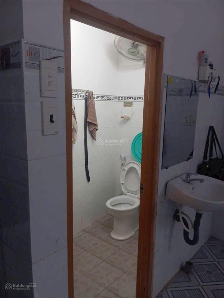 Nhà có nội thất gần trường đặng trần côn  thpt tân bình 2 tầng 2pn  2wc