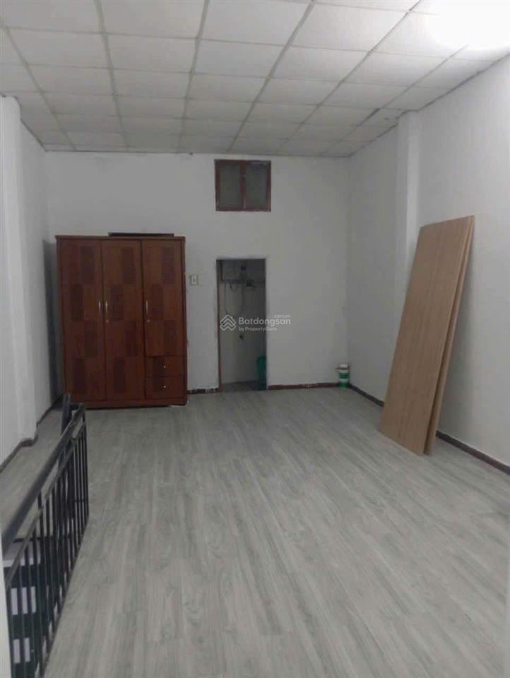 Nhà có nội thất gần trường đặng trần côn  thpt tân bình 2 tầng 2pn  2wc