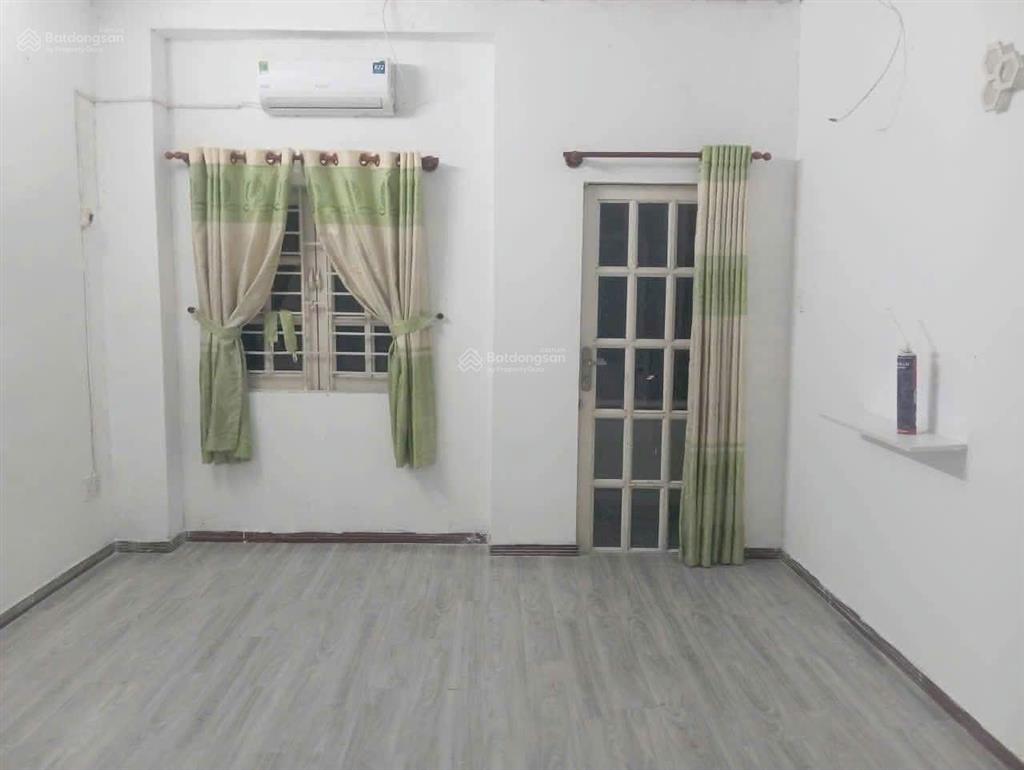Nhà có nội thất gần trường đặng trần côn  thpt tân bình 2 tầng 2pn  2wc