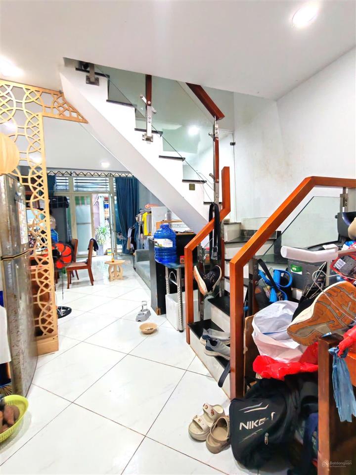 Bán nhà gần mặt tiền đường  aeon tân phú 4*9m giá thương lượng