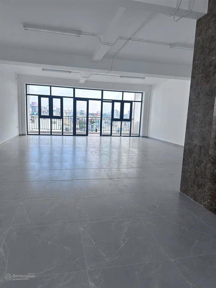 Cho thuê tòa nhà mặt tiền gò dầu 8*18m 1 trệt + 1 lửng + 4 lầu suốt  có thang máy