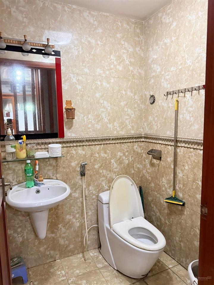 Biệt thự mặt tiền 7x27m 3 tầng 6pn7wc nguyễn hữu tiến gần aeon tân phú