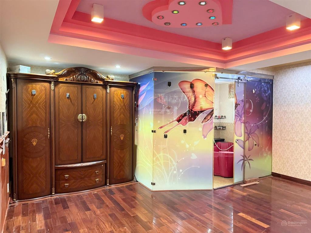 Biệt thự mặt tiền 7x27m 3 tầng 6pn7wc nguyễn hữu tiến gần aeon tân phú