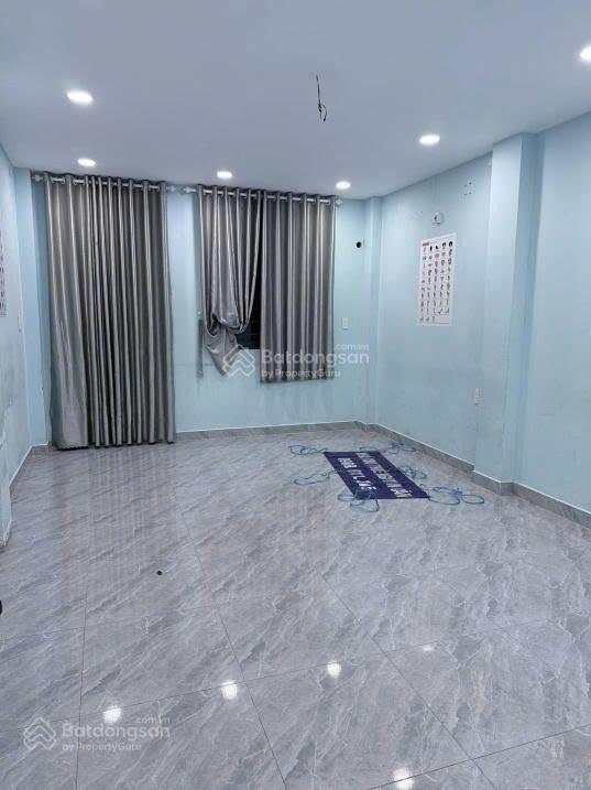 Cho thuê nhà mặt tiền 4 tầng gần aeon  đh công thương  sân bay etown