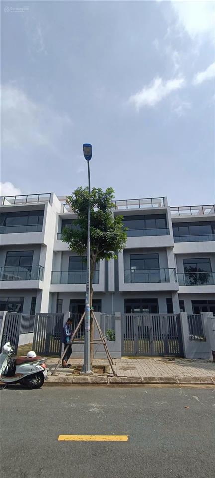 Bán nhà kđt mới đông tăng long q9 (100m²) 1 trệt 2 lầu, gía chỉ 6.5 tỷ