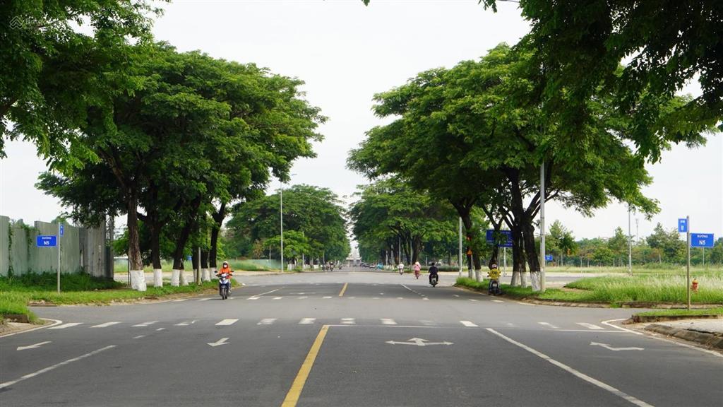 Bán biệt thự mặt tiền liên phường giáp ranh vành đai 3 chỉ 9,5 tỷ