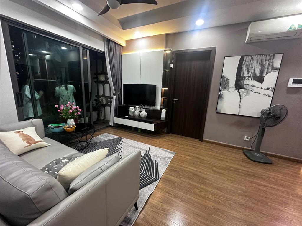 Cần bán gấp căn hộ 2pn +1 tòa the zen, trục đẹp tầng đẹp view bể bơi thoáng mát