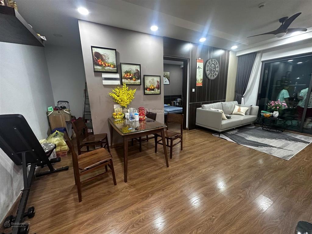 Cần bán gấp căn hộ 2pn +1 tòa the zen, trục đẹp tầng đẹp view bể bơi thoáng mát
