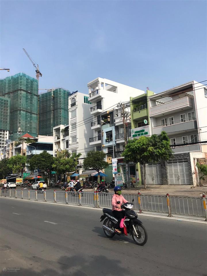 Bán nhà góc 2 mặt tiền lý chiêu hoàng, ngang 4m dài 20m, nhà mới đẹp, chỉ 12 tỷ 9 còn bớt, quận 6