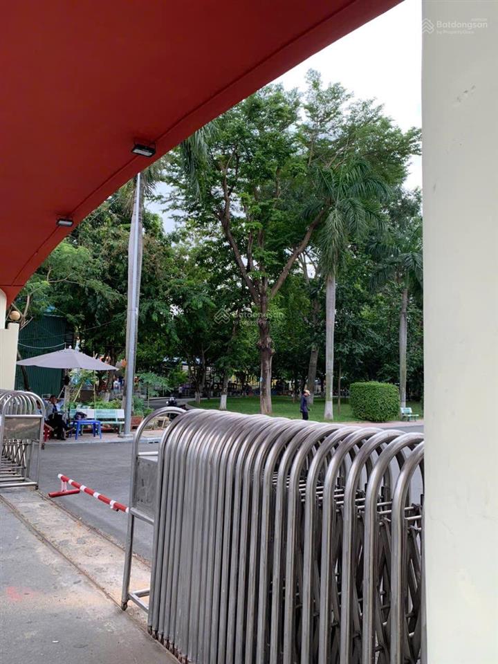 Bán nhà mặt tiền bình phú ngang 4 dài 20m 4 tầng đối diện công viên giá 24 tỷ 5 quận 6