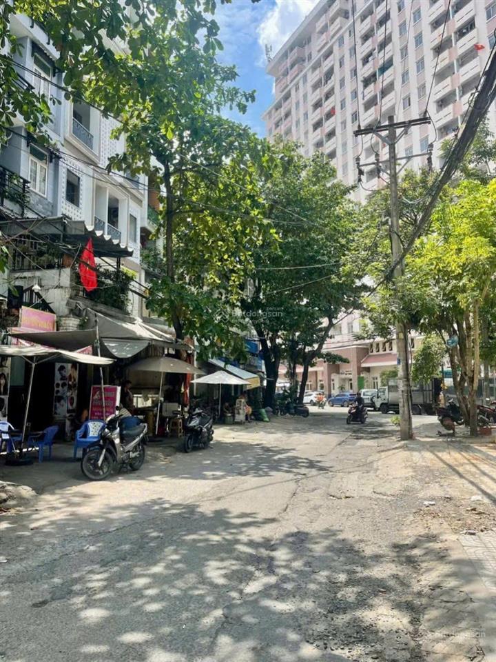Bán nhà 2 mặt tiền nguyễn ngọc phương dt cn 74.4m2, phù hợp kinh doanh.  0932 786 ***
