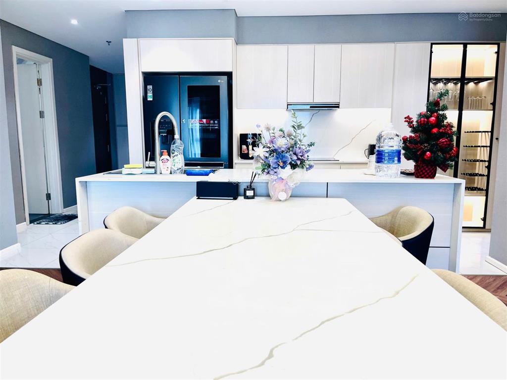Cần cho thuê nhanh căn 3 ngủ nội thất đẹp, full đầy đủ, sẵn phòng vào luôn
