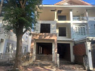 Bán bt, 300m2, 8,5 tỷ, tại hùng vương, p long toàn, tp bà rịa