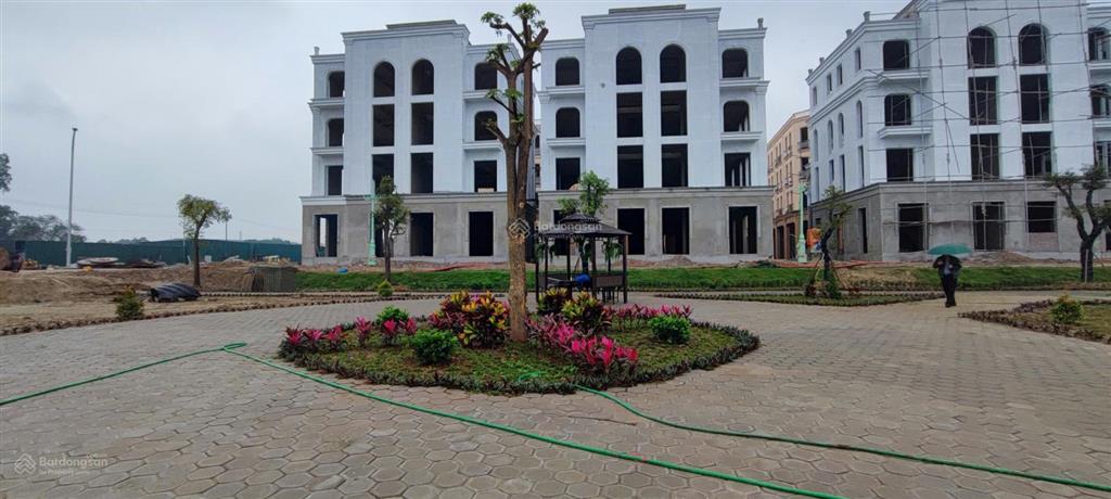 Chính chủ cần bán cắt lỗ căn liền kề mặt đường lớn dự án sát ven sông cực đẹp khu vực gia lâm