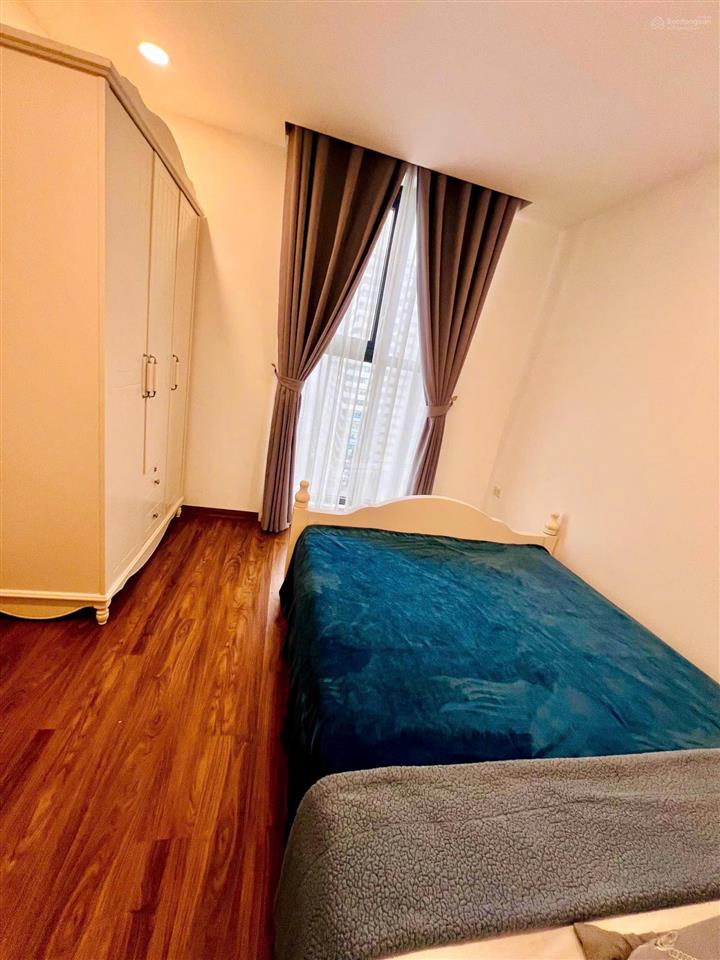 Chính chủ cần bán căn 3pn góc siêu đẹp hướng đông nam tòa centerpoint hoàng đạo thúy. 0336 903 ***