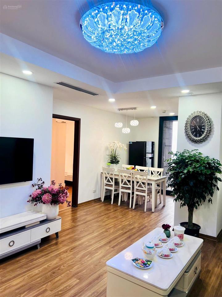 Chính chủ cần bán căn 3pn góc siêu đẹp hướng đông nam tòa centerpoint hoàng đạo thúy. 0336 903 ***