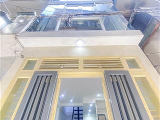 Gấp bán nhà hòa hưng quận 10  21m2, giá 4.8 tỷ  5 tầng có 4 phòng ngủ