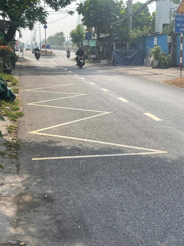 Chính chủ cần bán gấp nhà tiền đường phạm hữu lầu, giá 11tỷ có giảm nhiều cho khách mua nhanh