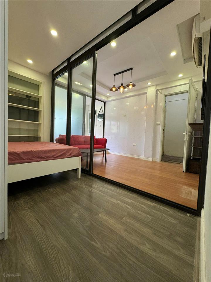 Cho thuê dài hạn căn hộ tập thể full đồ, 32m² ở 30b đoàn thị điểm, ô chợ dừa