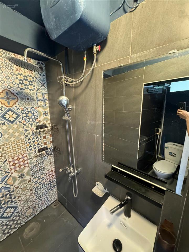 Cho thuê dài hạn căn hộ tập thể full đồ, 32m² ở 30b đoàn thị điểm, ô chợ dừa