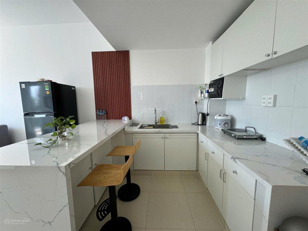 Cho thuê căn hộ chung cư thủ thiêm sky 2pn 2wc. giá 13,5tr/tháng, nhà mới đẹp, ở ngay được