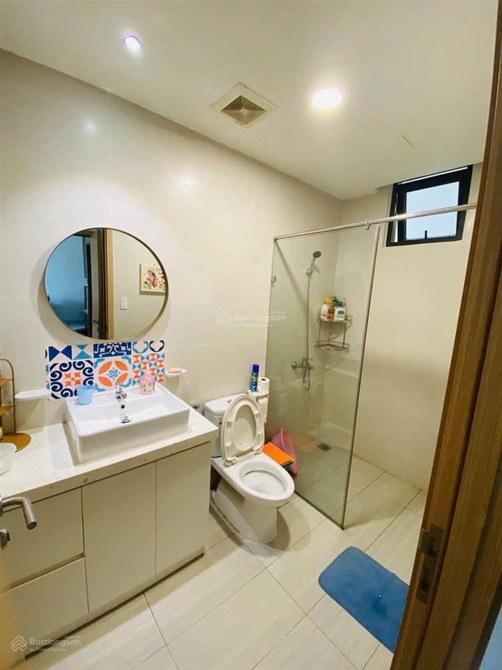 Cho thuê căn hộ chung cư thủ thiêm sky 2pn 2wc. giá 13,5tr/tháng, nhà mới đẹp, ở ngay được