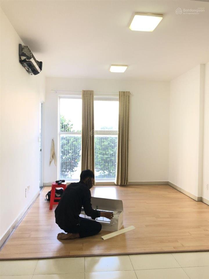Bán ch chung cư thủ thiêm sky. 2pn 2wc 60m2. giá 4.8 tỷ. sổ hồng lâu dài