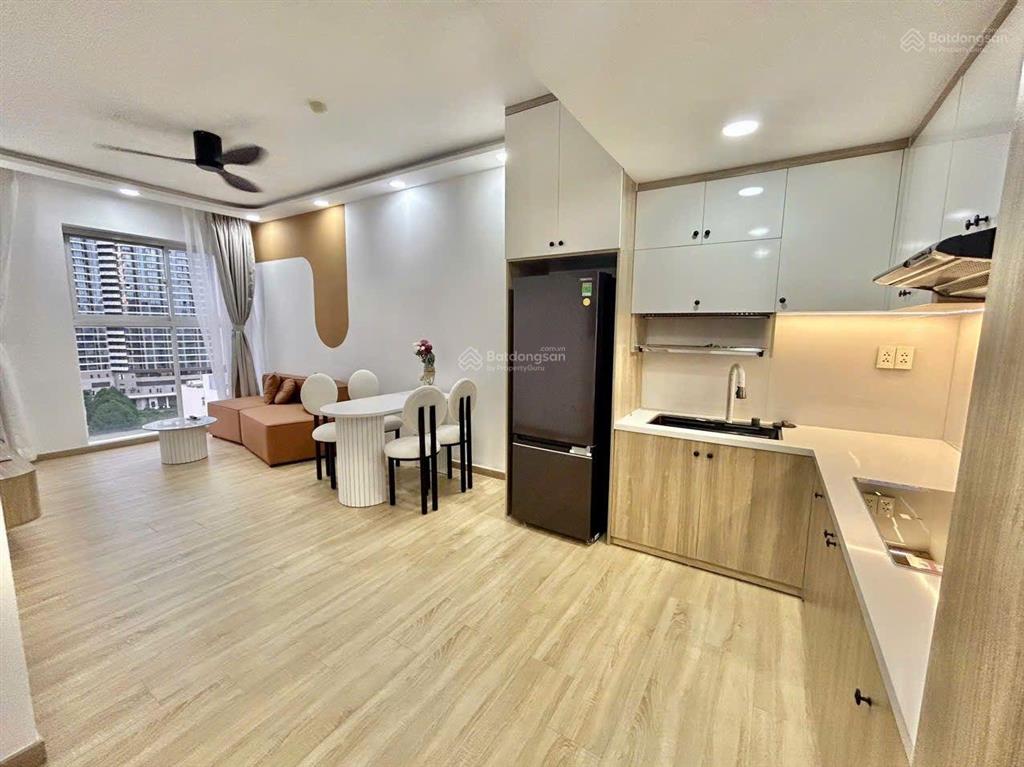 Chính chủ bán căn hộ thủ thiêm sky 2pn.2wc.64m.giá 5.650tr (sổ hồng) nguyễn văn hưởng thảo điền q2.