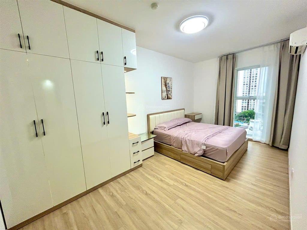 Chính chủ bán căn hộ thủ thiêm sky 2pn.2wc.64m.giá 5.650tr (sổ hồng) nguyễn văn hưởng thảo điền q2.