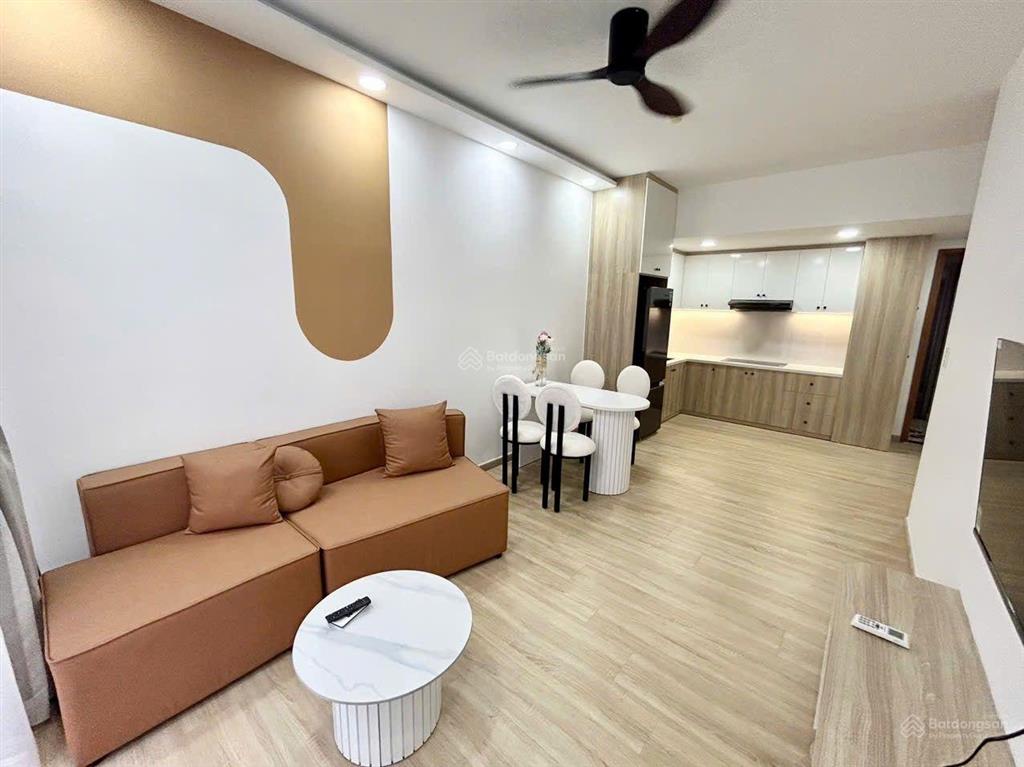 Chính chủ bán căn hộ thủ thiêm sky 2pn.2wc.64m.giá 5.650tr (sổ hồng) nguyễn văn hưởng thảo điền q2.