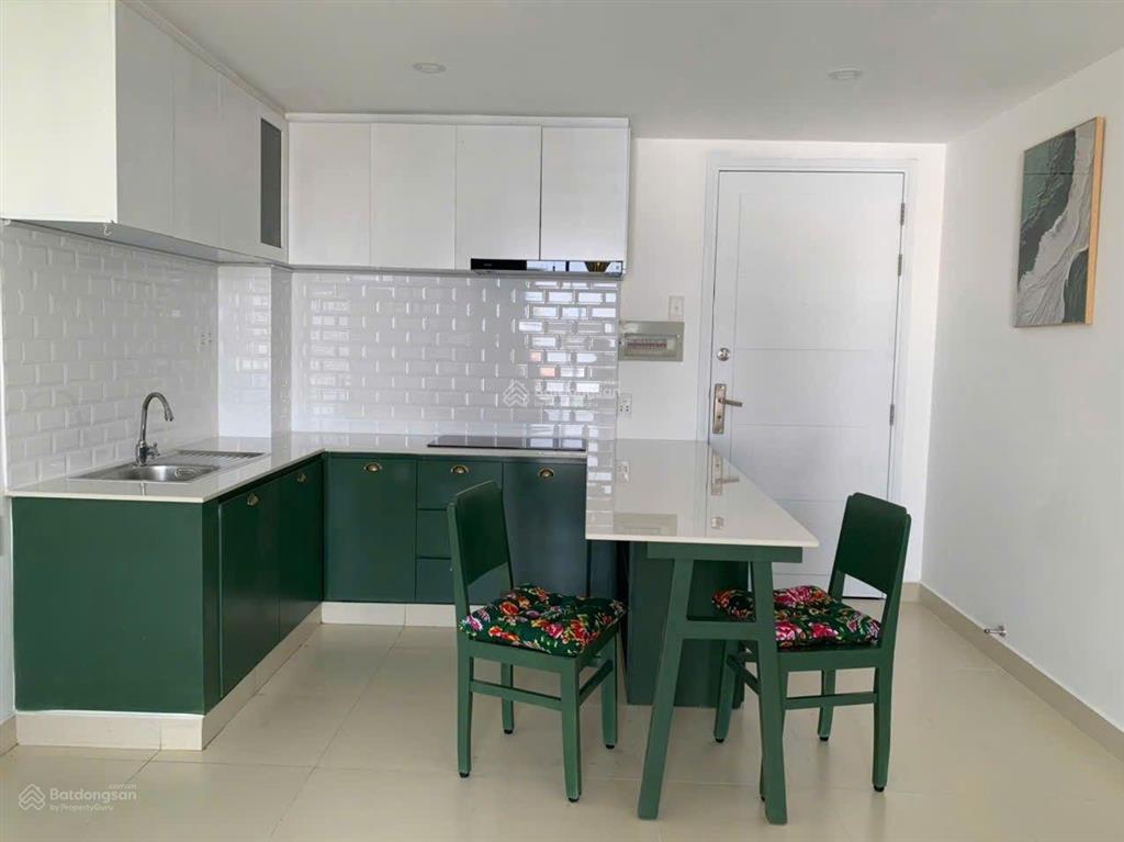Bán căn hộ chung cư thủ thiêm sky 2pn.2wc. giá 5 tỷ. sổ hồng lâu dài. full nội thất