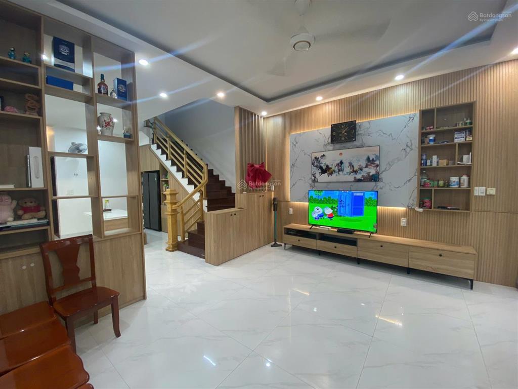 Nhà 3 tầng view công viên thanh lương 14, hòa xuân