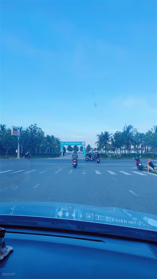Góc view trực diện bãi tắm sơn thủy, đường nguyễn khắc viện