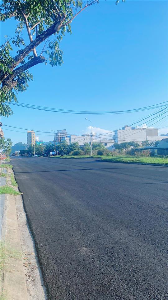 Góc view trực diện bãi tắm sơn thủy, đường nguyễn khắc viện