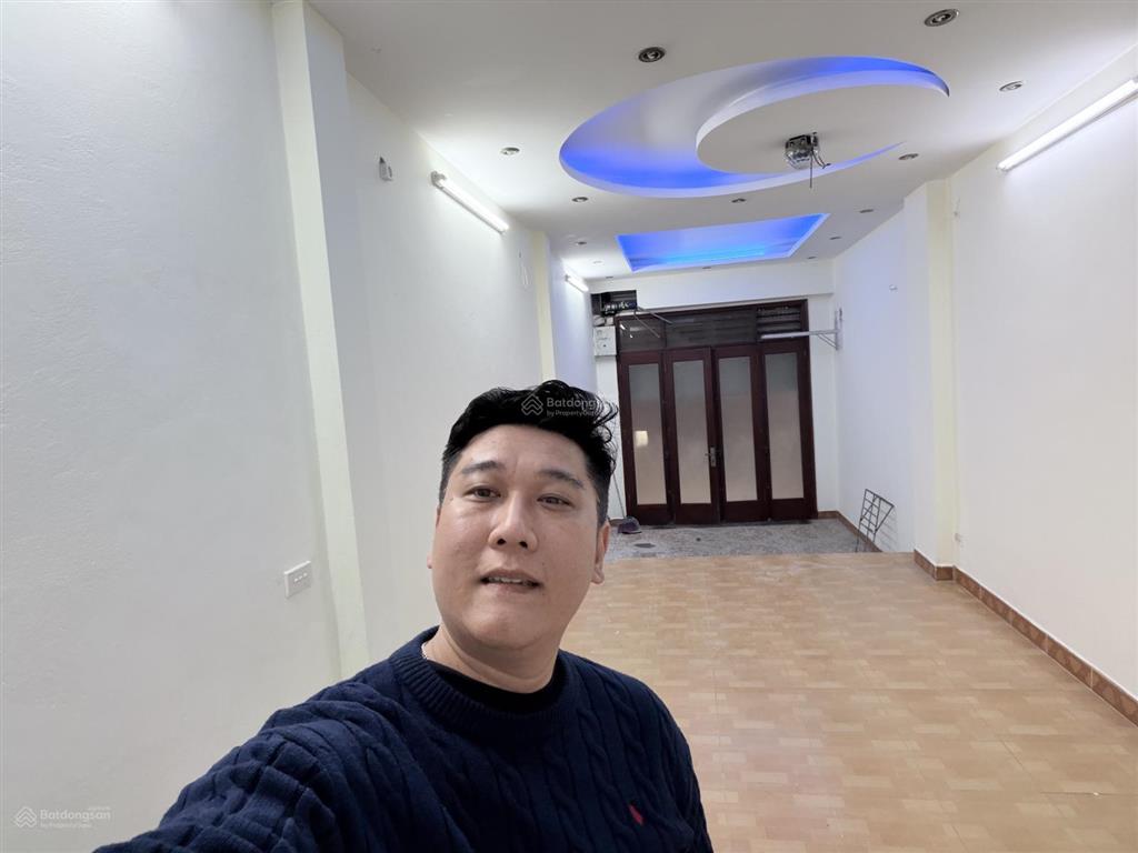 Nhà 4 tầng, phù hợp gia đình, văn phòng