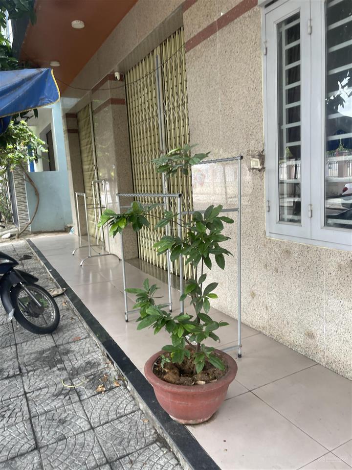 Chính chủ cho thuê phòng mặt tiền 24m2,đường 5,5m đoàn ngọc nhạc,p.hòa xuân,tp đà nẵng.giá 2,5tr/th