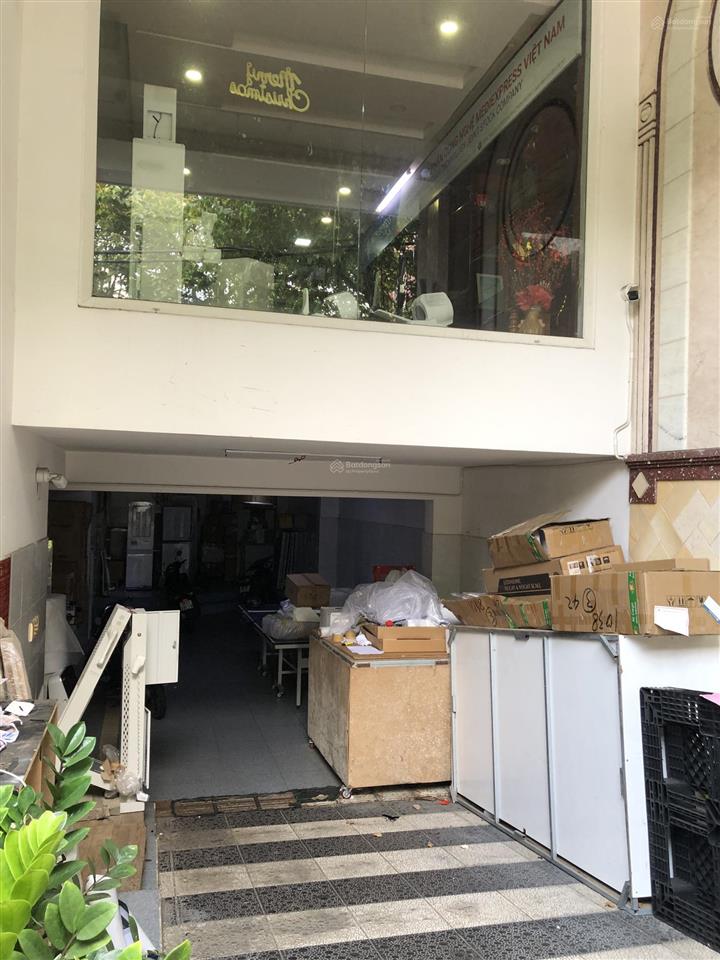 Cho thuê nhà kdc trung sơn, dt 6x20m, hầm 4 lầu, nội thất gỗ cao cấp, nhà mới đẹp chỉ 35 tr/tháng