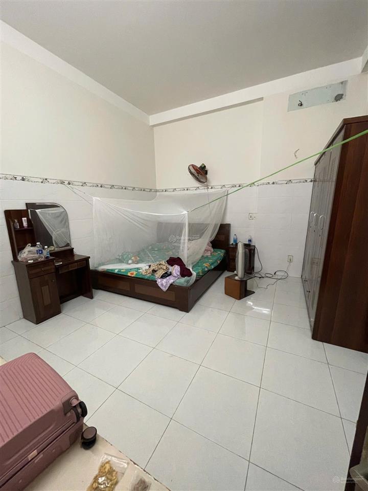 Bán nhà 2 tầng đường cách mạng tháng 8 giá siêu rẻ để đầu tư