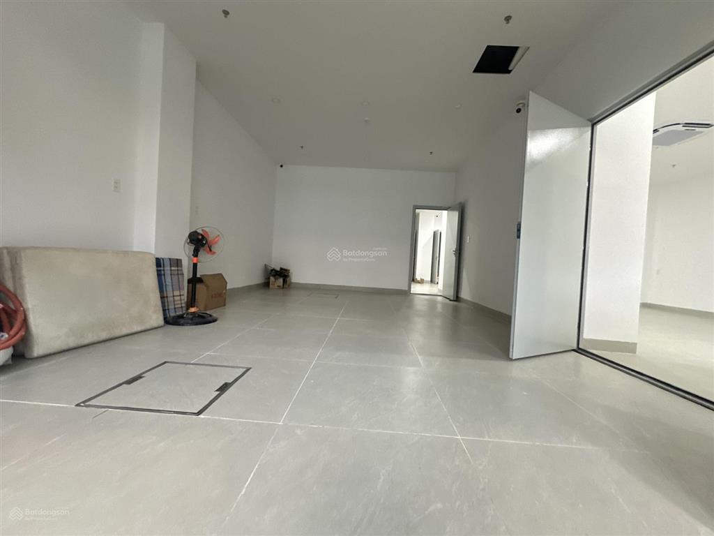 Cần cho thuê mặt tiền nhà đường trần hưng đạo. view sông.