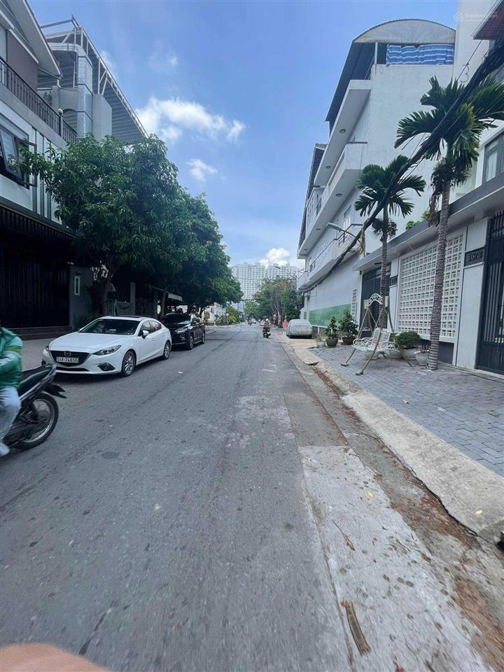 Bán đất biệt thự làng đại học abc, dt 20x25m. sổ hồng xây dựng tự do. giá 45 tỷ