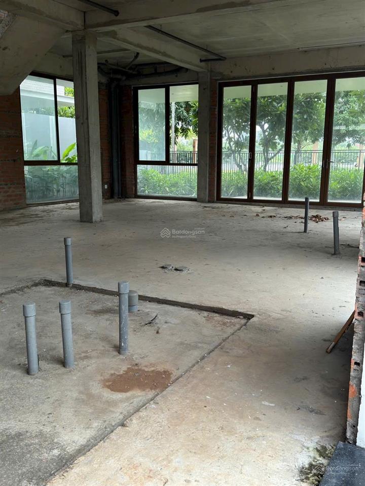 Bán biệt thự view công viên view sông lavila kiến á ,dt 10x20 . 1trệt 2lầu . sổ hồng . giá  29 tỷ
